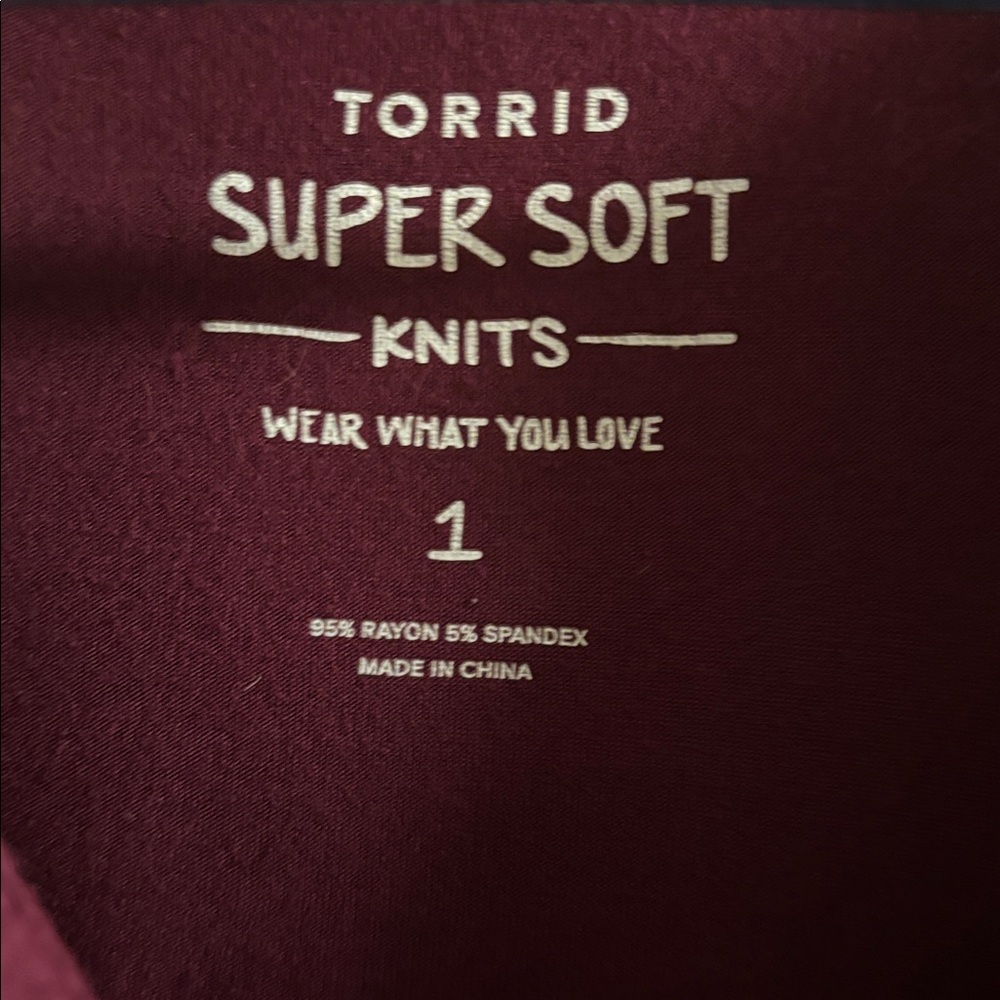Torrid sz 1 Harper shirt purple 3/4 sleeve super soft material used condition - Picture 3 of 8